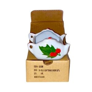 Holly Leaf Tea Caddy